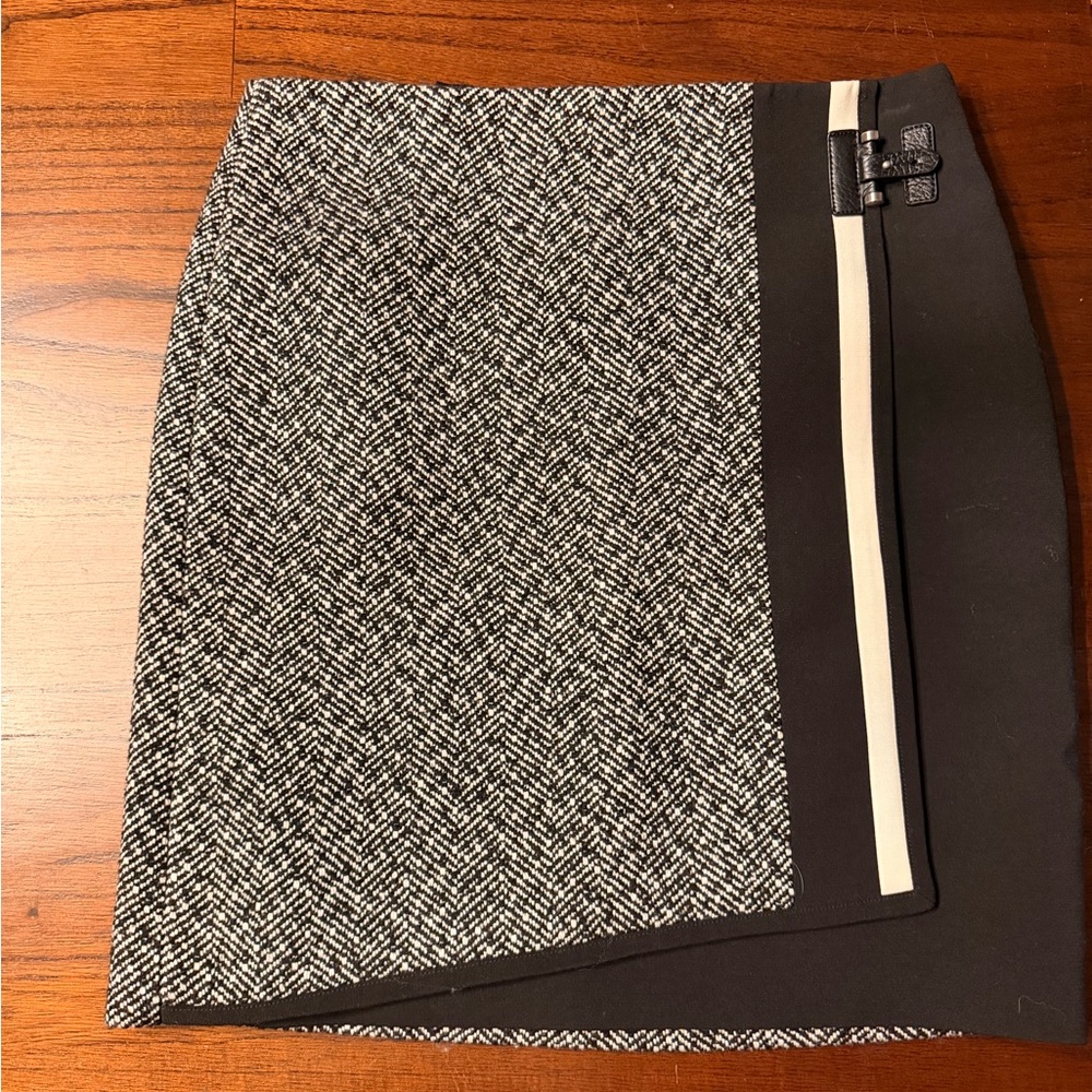 Tweed White House black market Gray Textured Wrap-Detail Women's Skirt - Brand - Picture 3 of 4